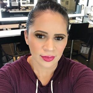 Meet your Posher, Roxana